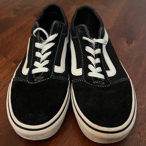 Women’s Vans Size 9